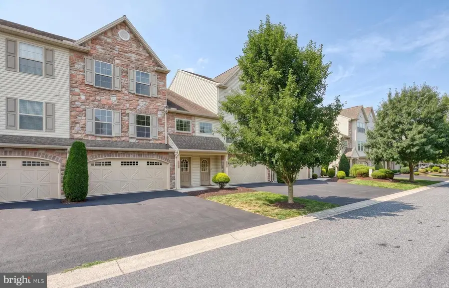 1814 Vista Dr, Mechanicsburg, PA 17055 - #2