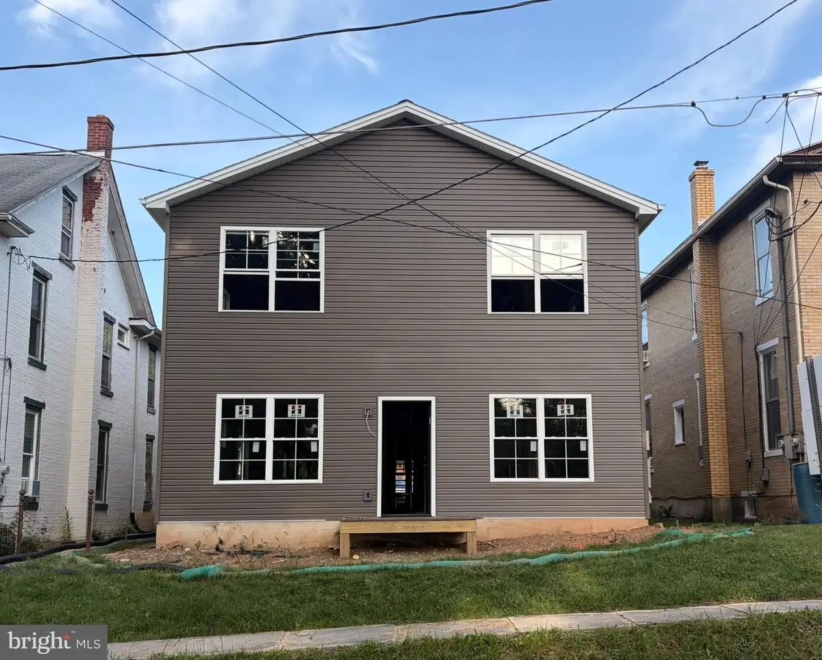2715 Mill Rd, Mechanicsburg, PA 17055 - #1