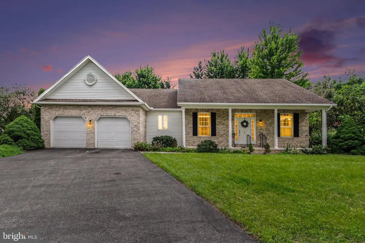 5 Baird Ct, Carlisle, PA 17013 - #1