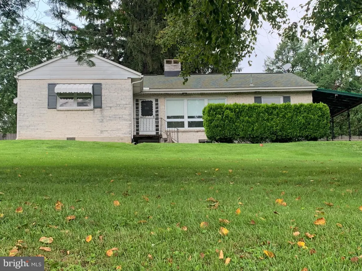 315 York Rd, Carlisle, PA 17013 - #1