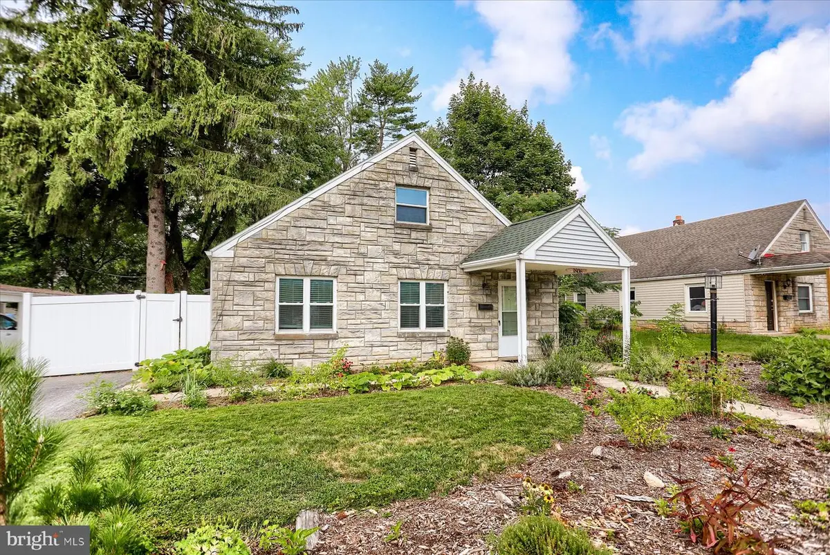 1806 Letchworth Dr, Camp Hill, PA 17011 - #1