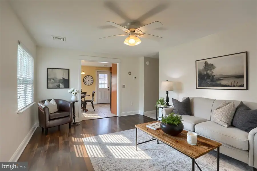 1806 Letchworth Dr, Camp Hill, PA 17011 - #3