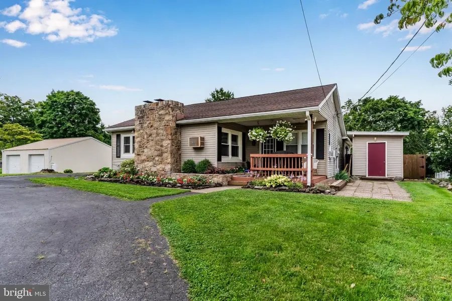 3037 Spring Rd, Carlisle, PA 17013 - #2