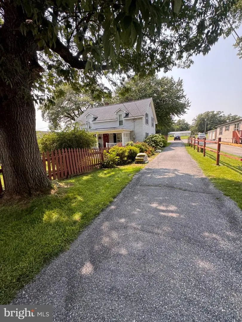 90 Fairview St, Carlisle, PA 17015 - #3