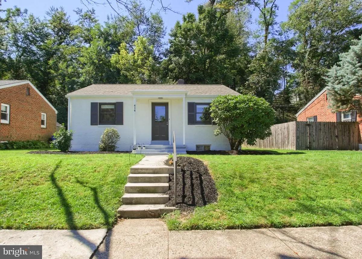 414 Hillside Rd, New Cumberland, PA 17070 - #1