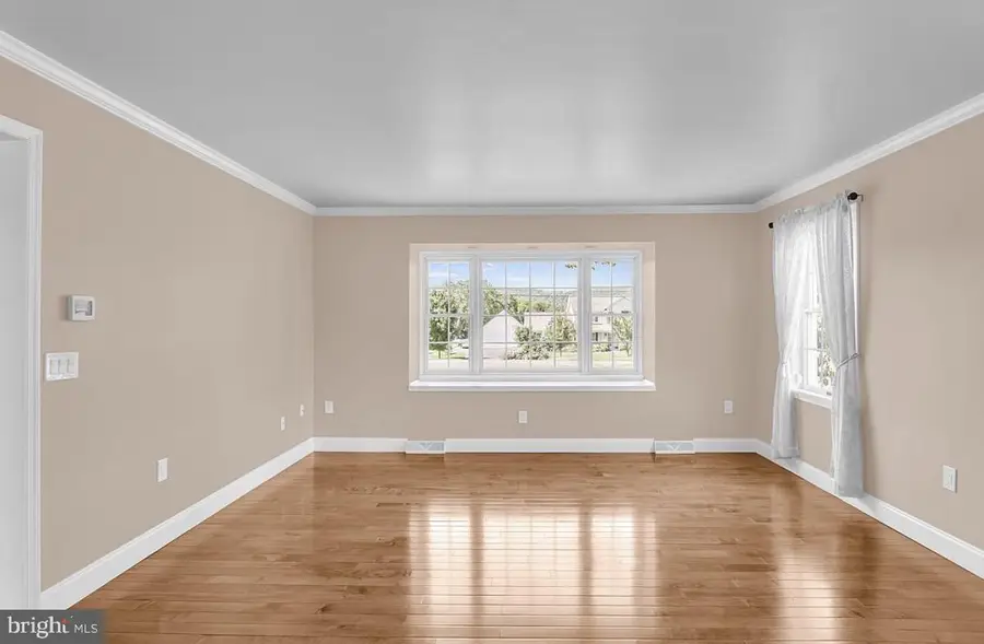 1813 Hunter Dr, Mechanicsburg, PA 17050 - #3