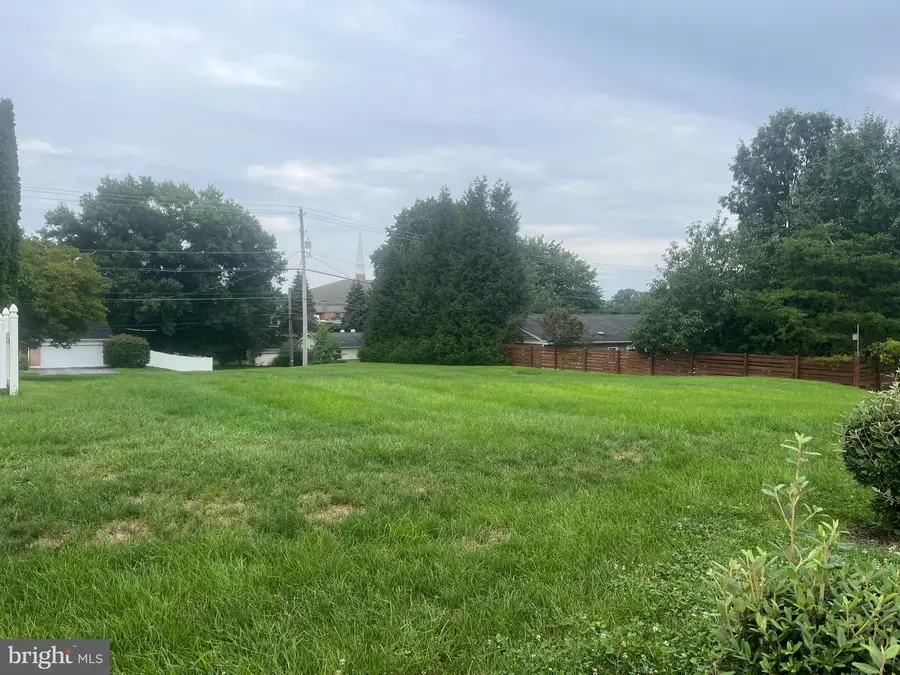 314 W Lisburn Rd, Mechanicsburg, PA 17055 - #2