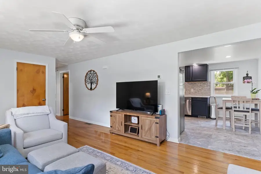 318 Bolton Ave, Carlisle, PA 17013 - #3