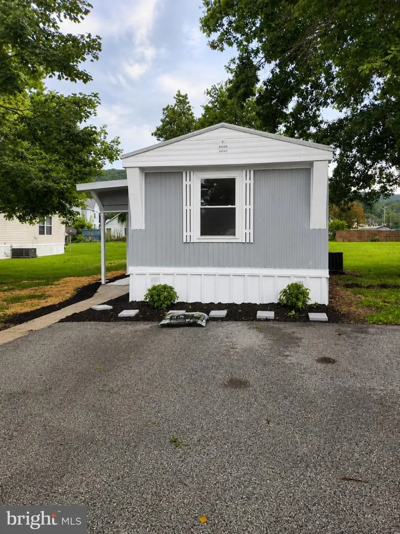 1 Park St, Mount Holly Springs, PA 17065 - #2
