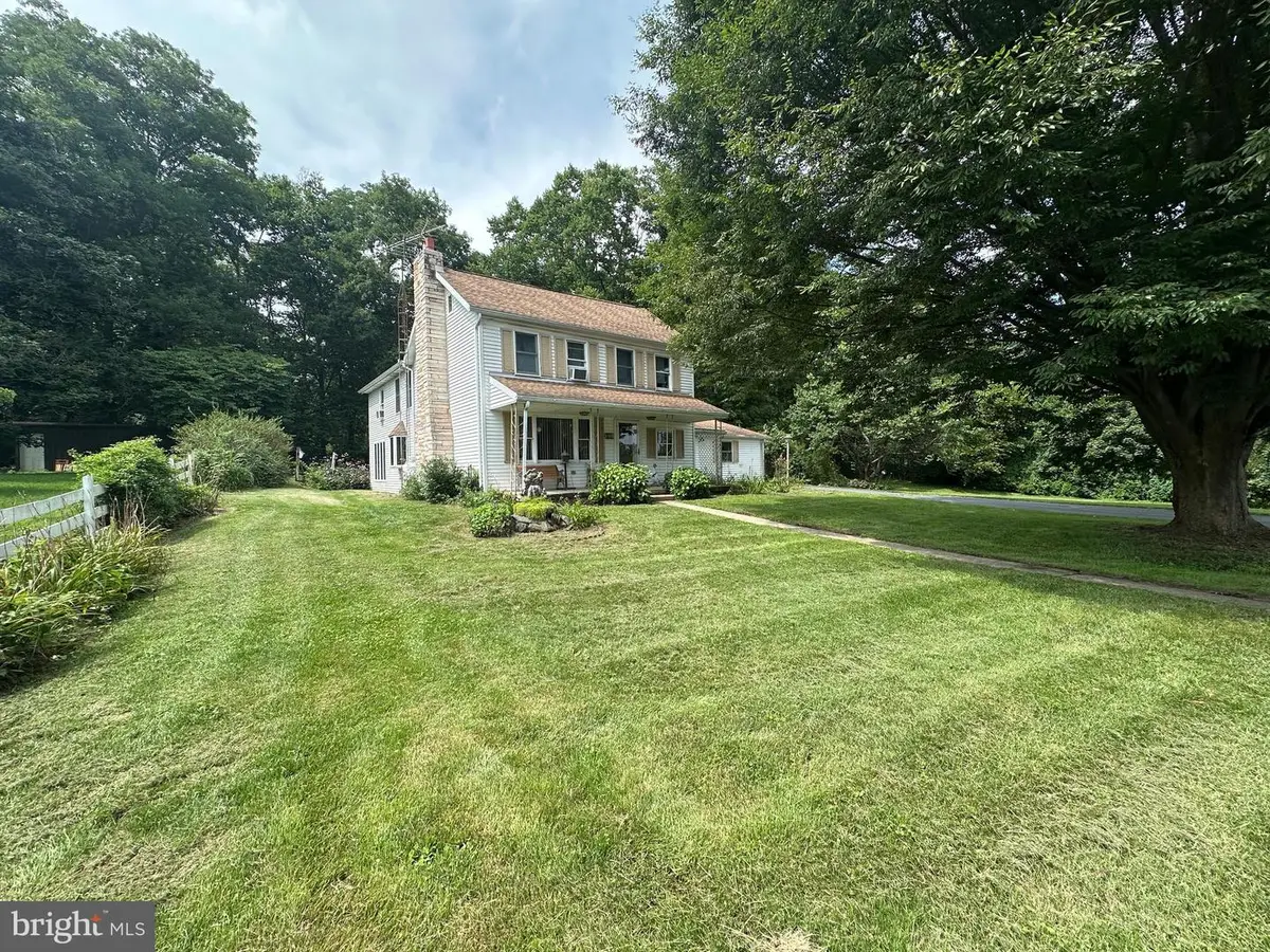420 Kerrsville Rd, Carlisle, PA 17015 - #1