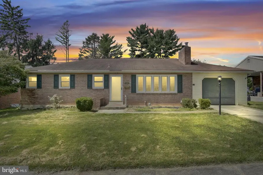 6 Columbia Dr, Camp Hill, PA 17011 - #2