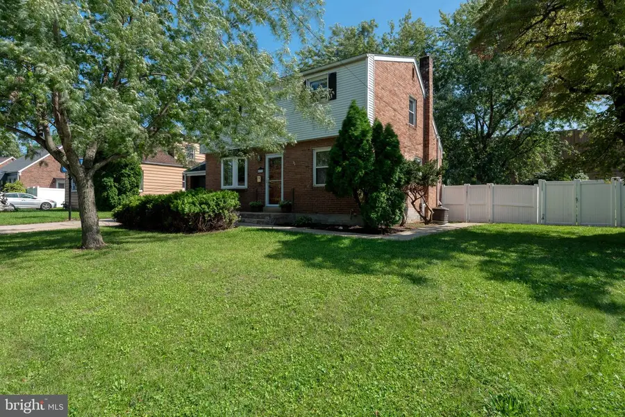 1931 Princeton Ave, Camp Hill, PA 17011 - #2