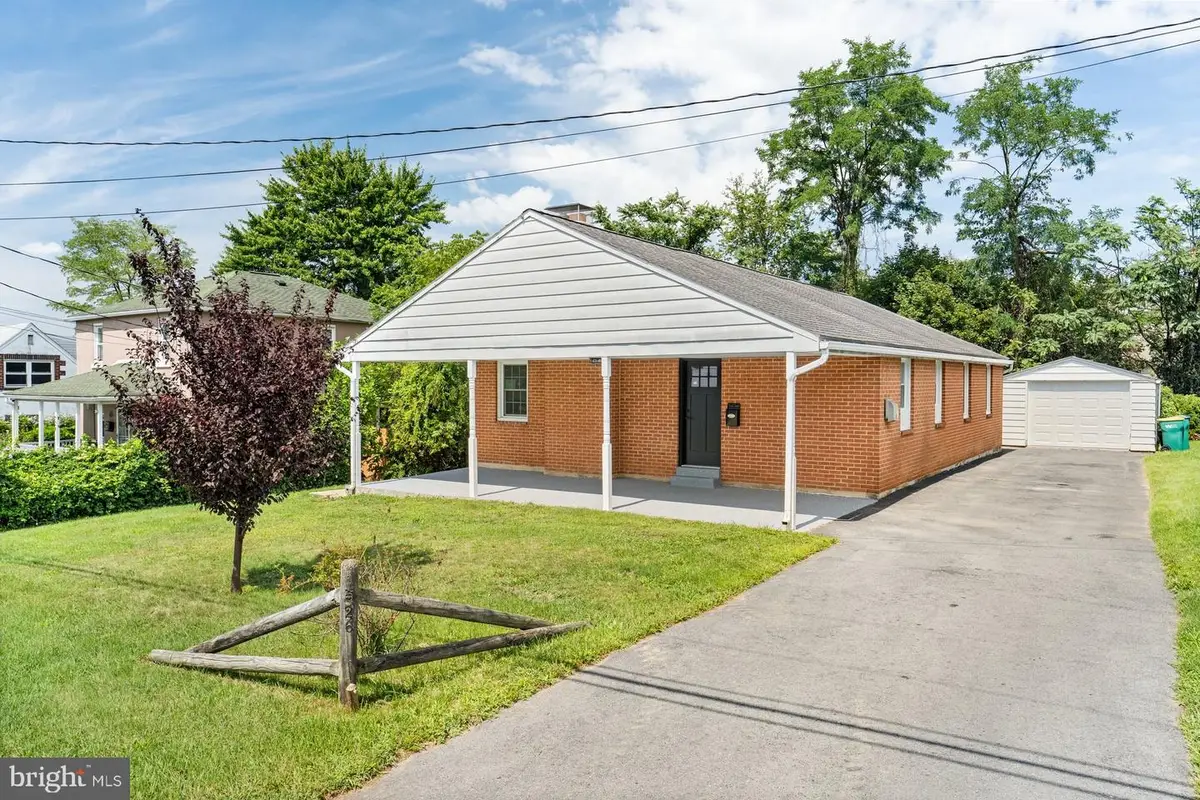 526 W Cumberland Rd, Enola, PA 17025 - #1
