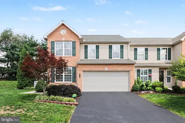 4280 Roth Farm Village Cir, MECHANICSBURG, PA 17050