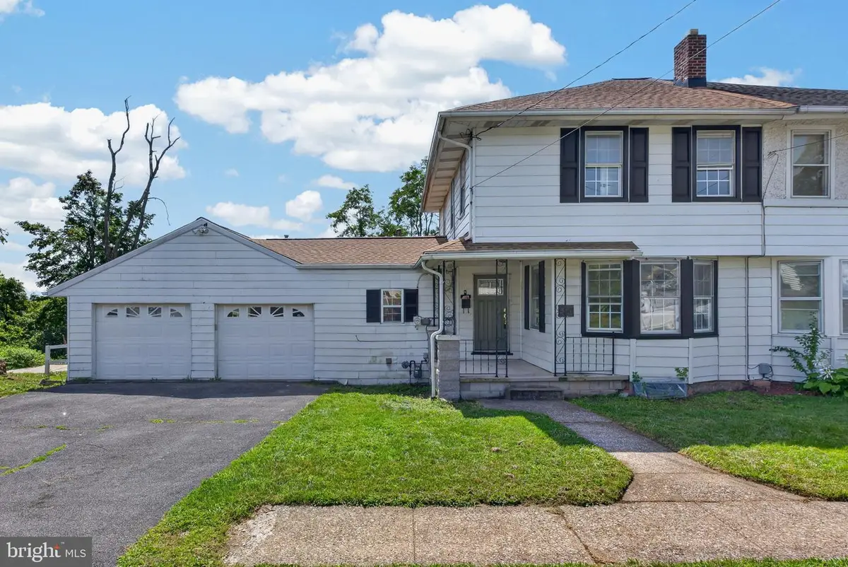 156 E Cumberland Rd, Enola, PA 17025 - #1