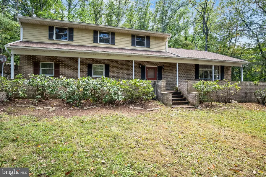 1327 Kuhn Rd, Boiling Springs, PA 17007 - #2