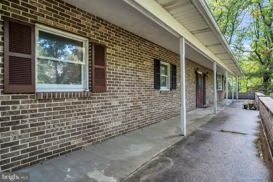 1327 Kuhn Rd, Boiling Springs, PA 17007 - #3