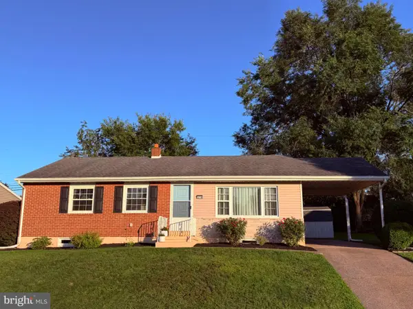 5218 Oxford Dr, MECHANICSBURG, PA 17055