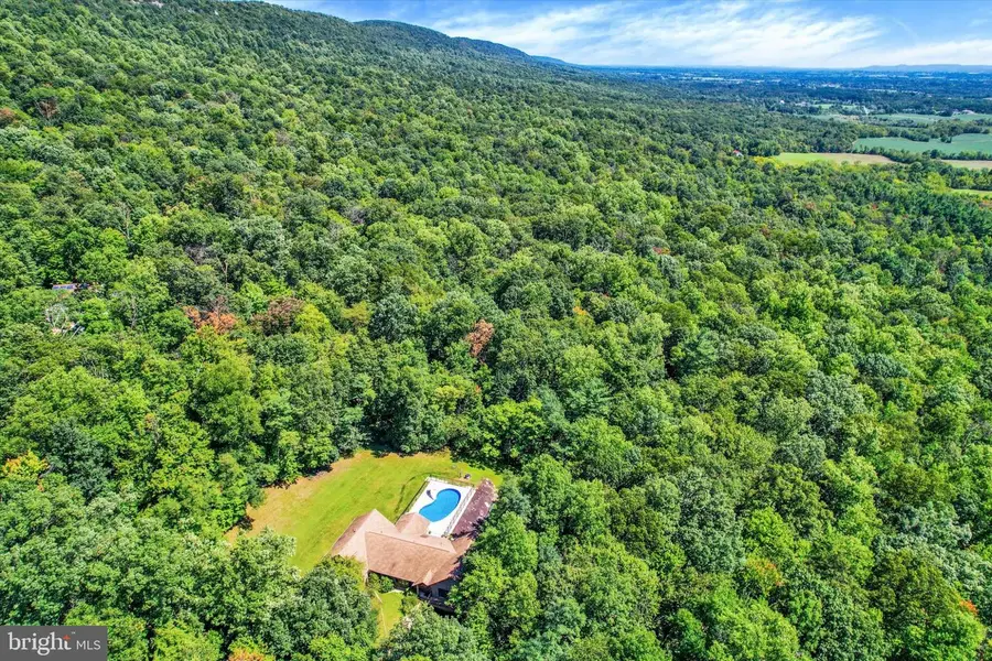 2221 Longs Gap Rd, Carlisle, PA 17013 - #2