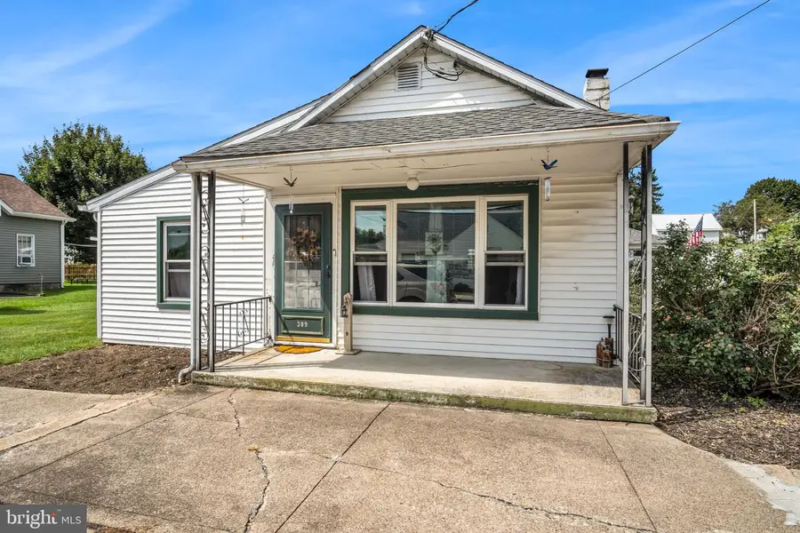 309 Chestnut St, Mount Holly Springs, PA 17065 - #2