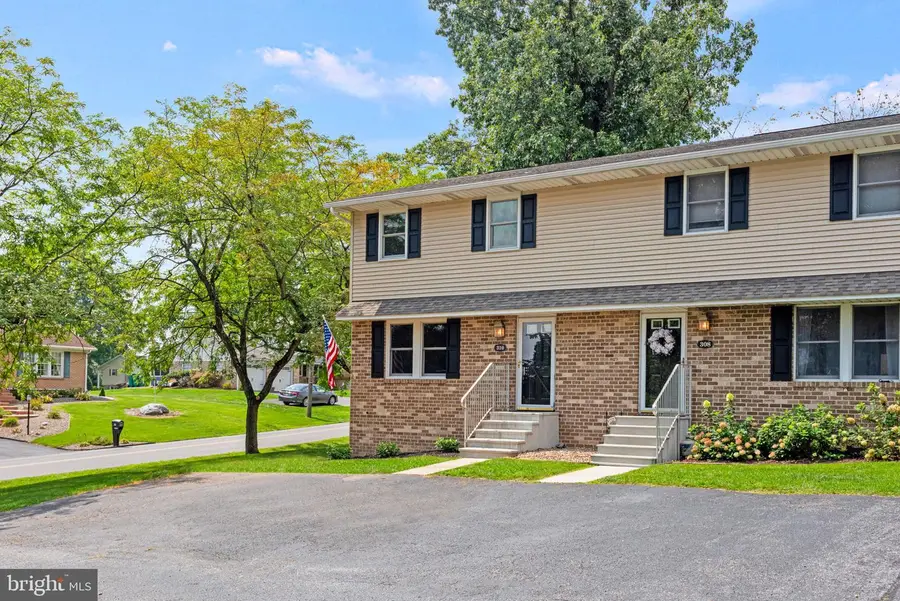 310 Fairview St, Carlisle, PA 17015 - #2