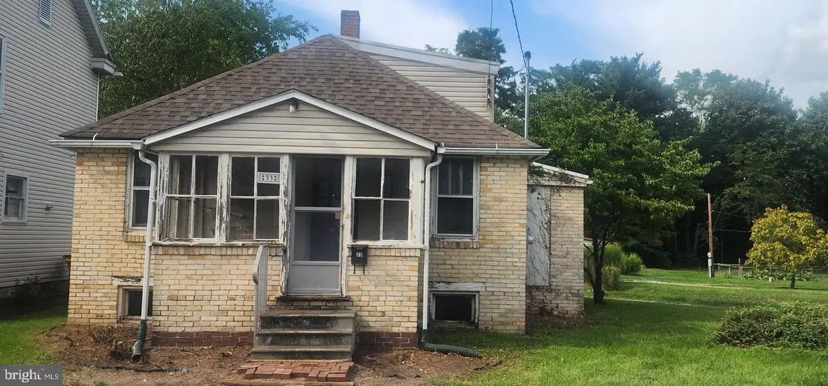 33 E Pine St, Mount Holly Springs, PA 17065 - #1