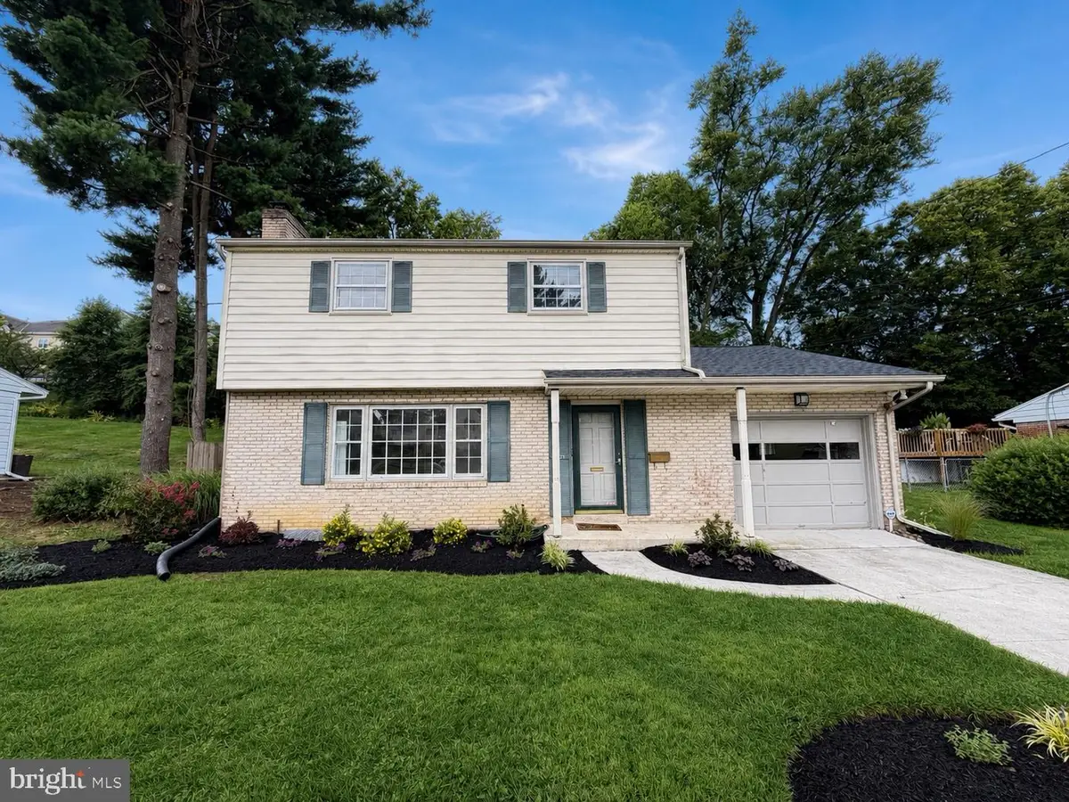 904 W Foxcroft Dr, Camp Hill, PA 17011 - #1