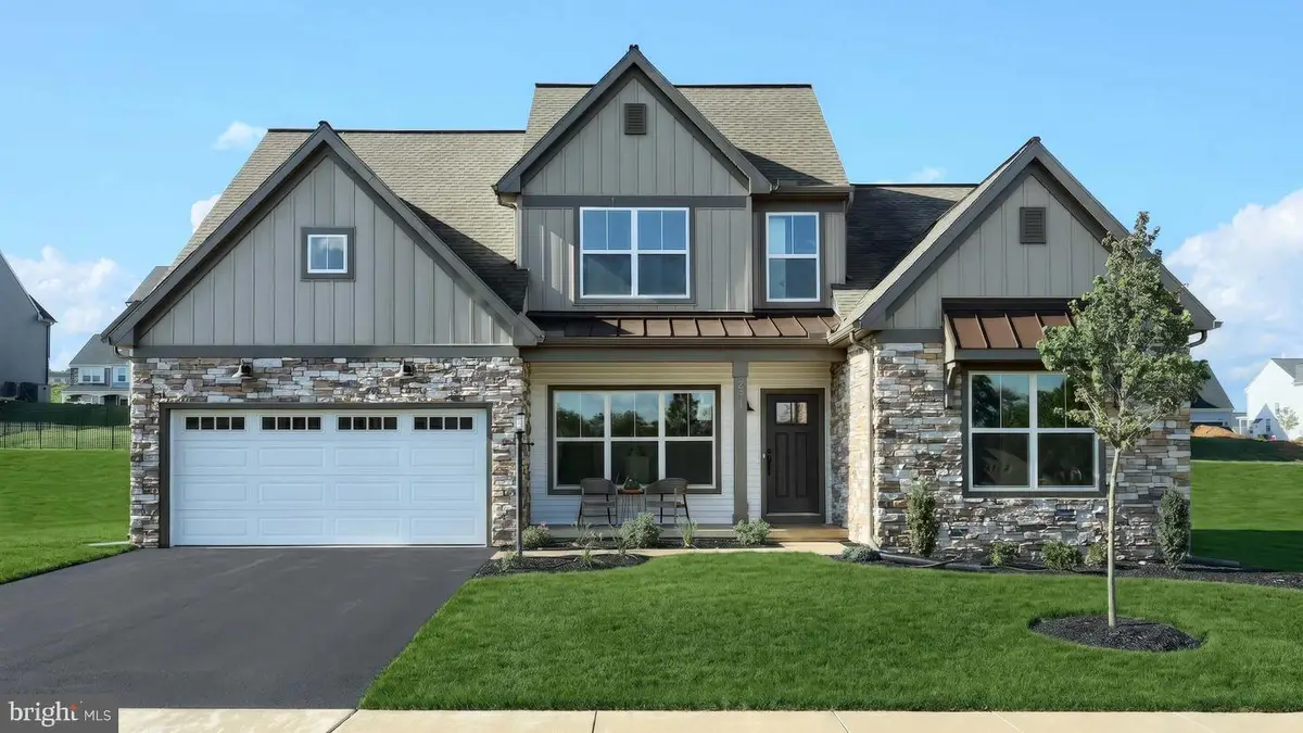 2236 S Autumn Chase Dr, Mechanicsburg, PA 17055 - #1