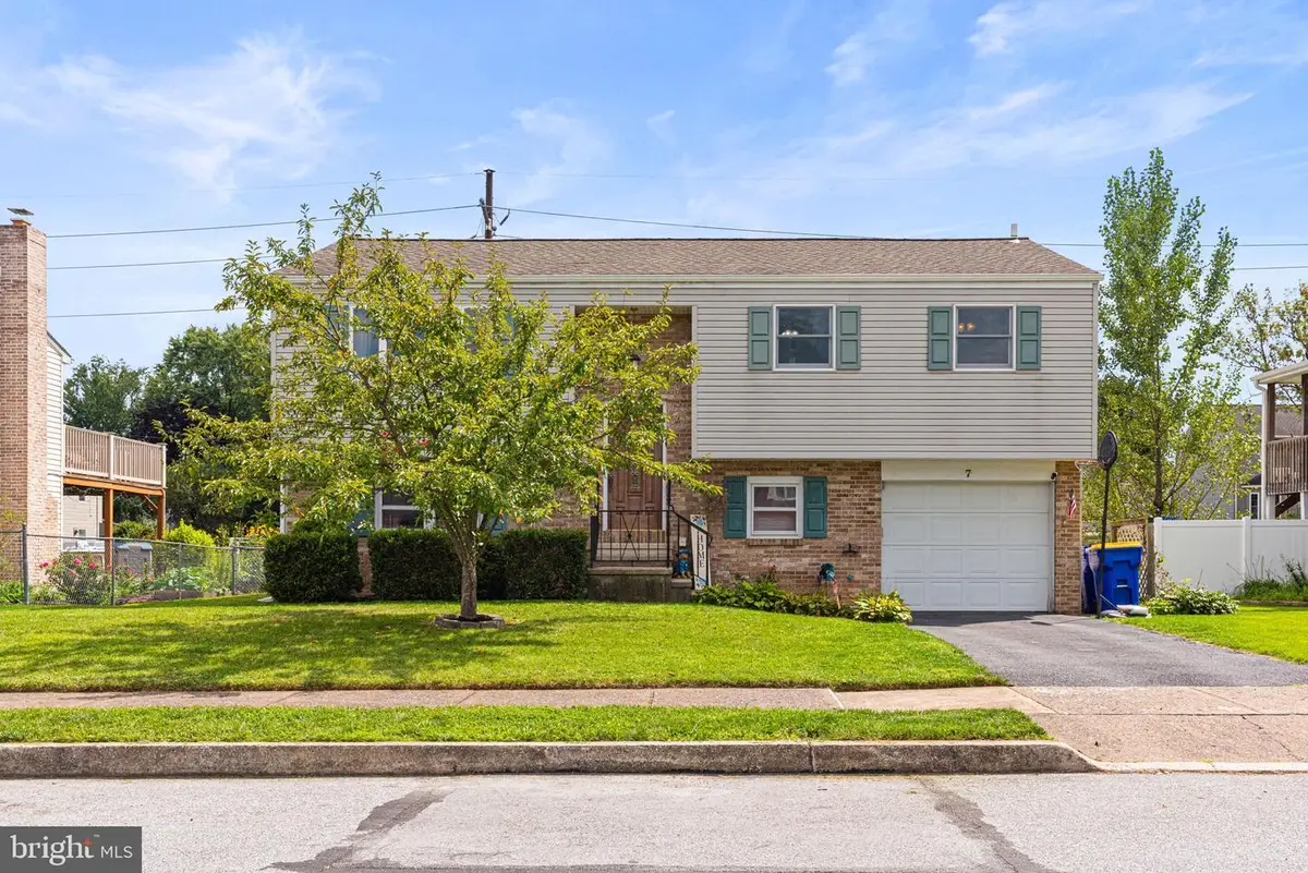 7 Sherwood Dr, Mechanicsburg, PA 17055 - #1