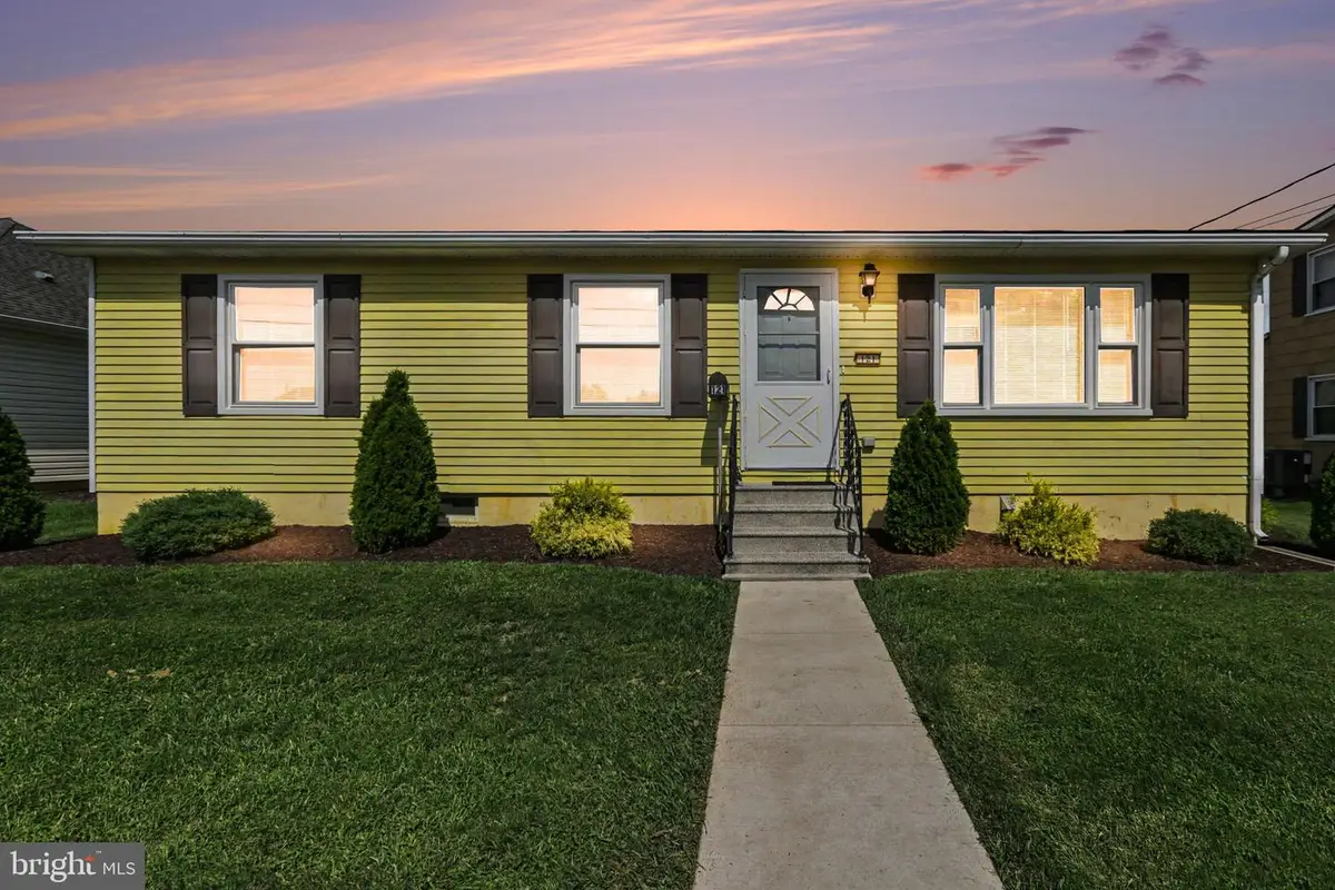 121 E Factory St, Mechanicsburg, PA 17055 - #1