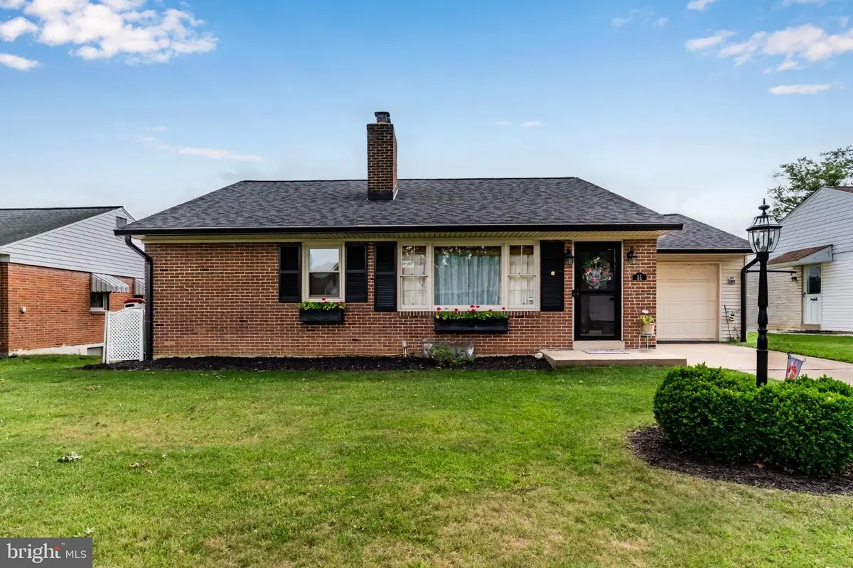 31 Fargreen Road Rd, Camp Hill, PA 17011 - #1