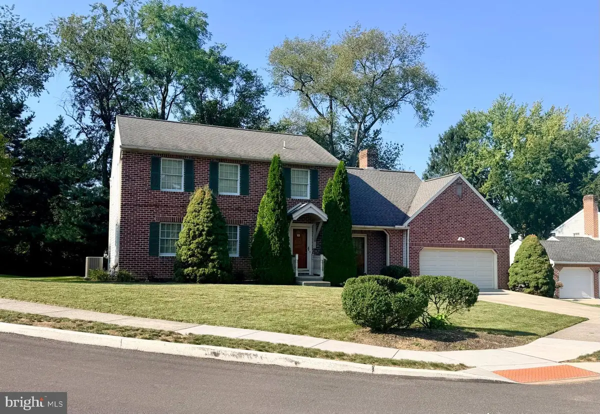 28 Paddock Ln, Camp Hill, PA 17011 - #1