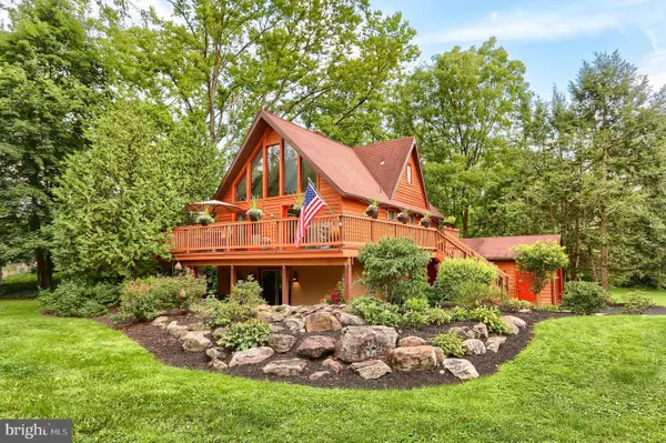 42 Woodcrest Dr, CARLISLE, PA 17015