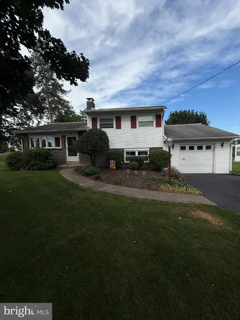 7 Silver Spring Rd, Mechanicsburg, PA 17050 - #1