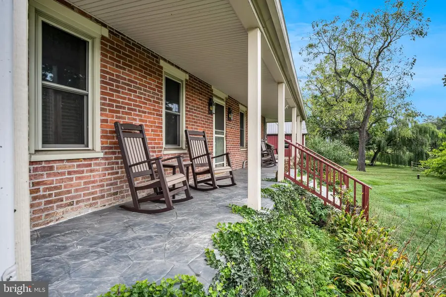 1602 W Lisburn Rd, Mechanicsburg, PA 17055 - #3
