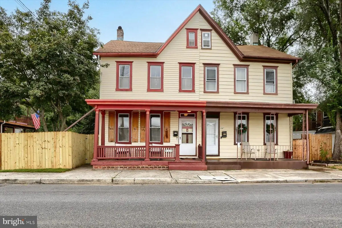 249 Lincoln St, Carlisle, PA 17013 - #1