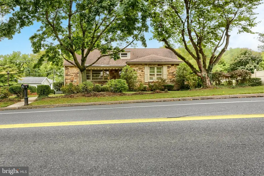 107 Valley Rd, Enola, PA 17025 - #2