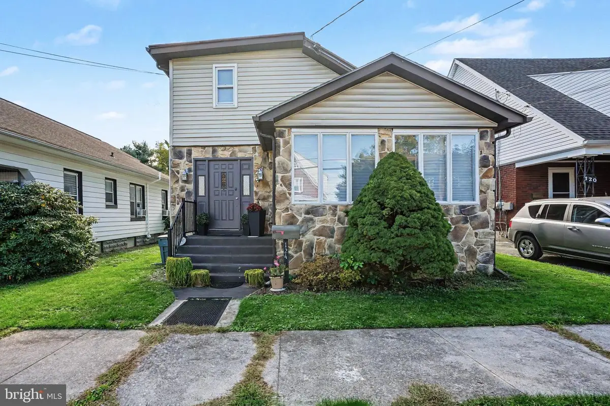 124 S 15th St, Camp Hill, PA 17011 - #1