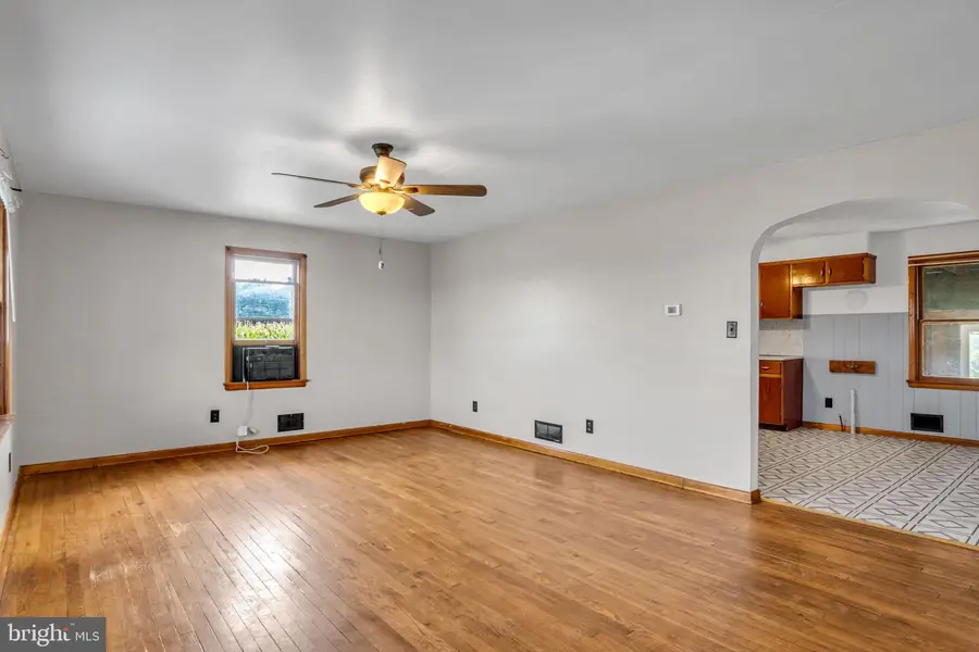 153 E Main St, Walnut Bottom, PA 17266 - #2