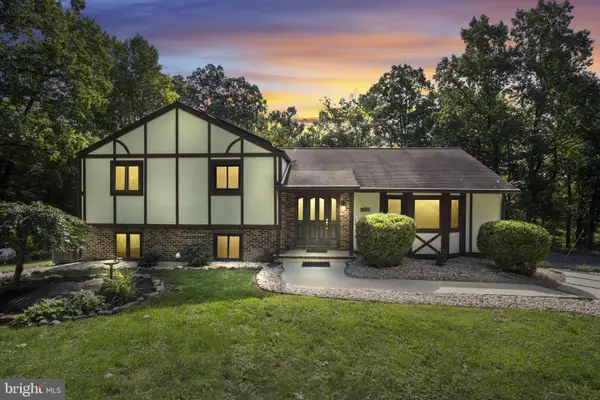 2251 Longs Gap Rd, CARLISLE, PA 17013