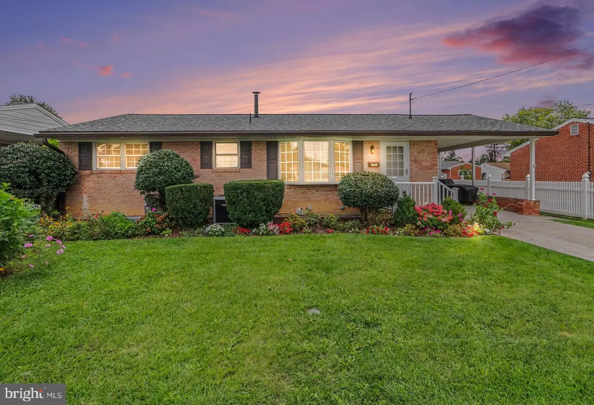 115 W Clearview Dr, Camp Hill, PA 17011 - #1