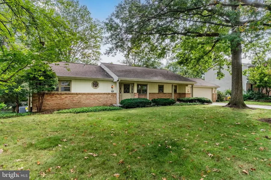 811 Mandy Ln, Camp Hill, PA 17011 - #2