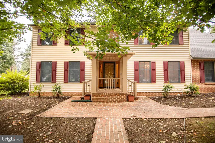 3 White Oak Ct, Boiling Springs, PA 17007 - #2