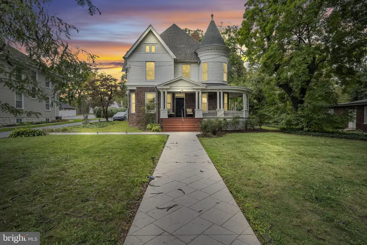 1924 Market St, Camp Hill, PA 17011 - #1