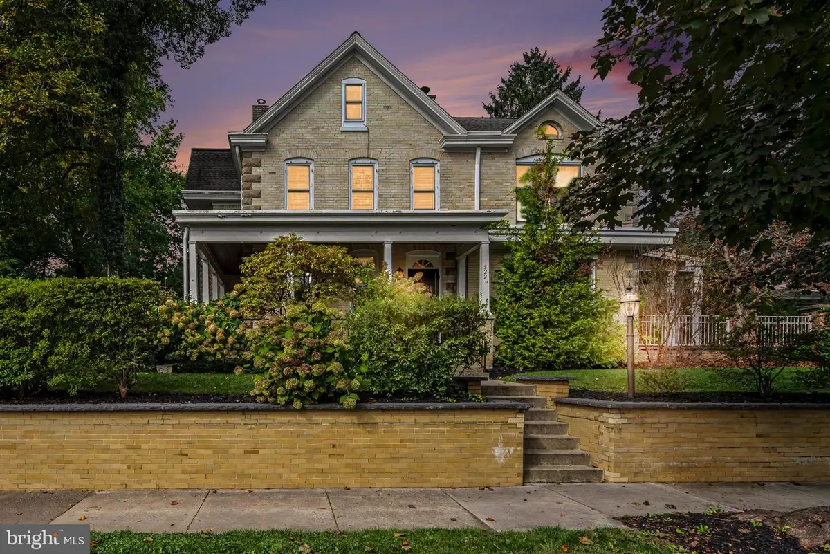 322 S College St, Carlisle, PA 17013 - #1