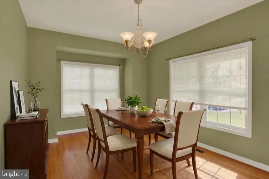 8 Meadowood Pl, Boiling Springs, PA 17007 - #3