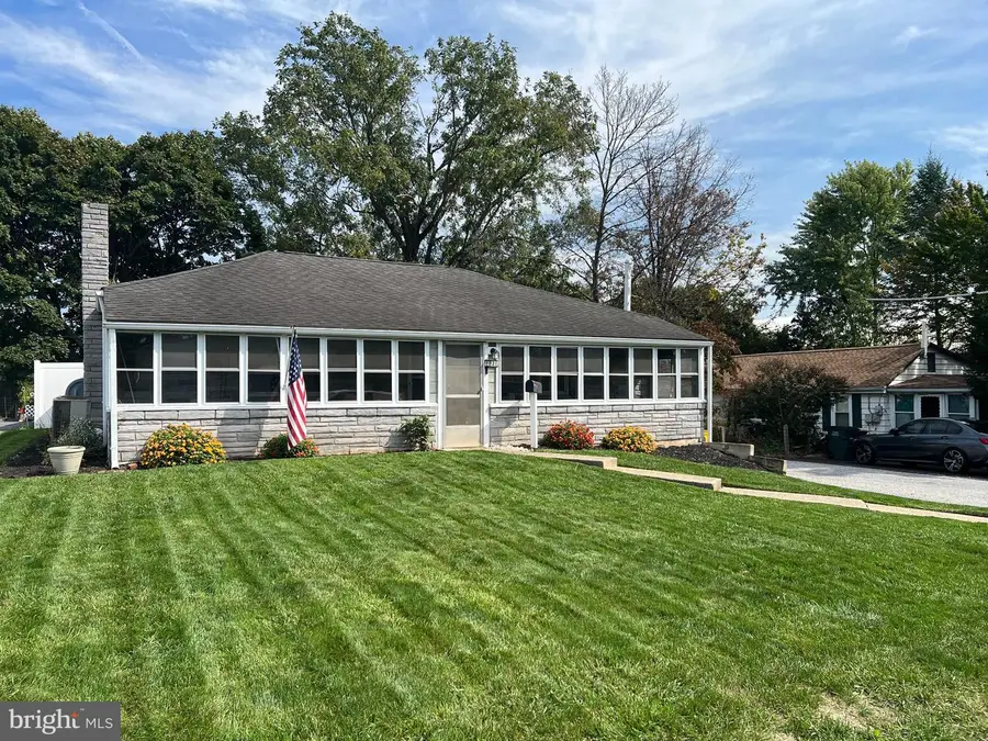 1131 Laurel Ave, Camp Hill, PA 17011 - #2