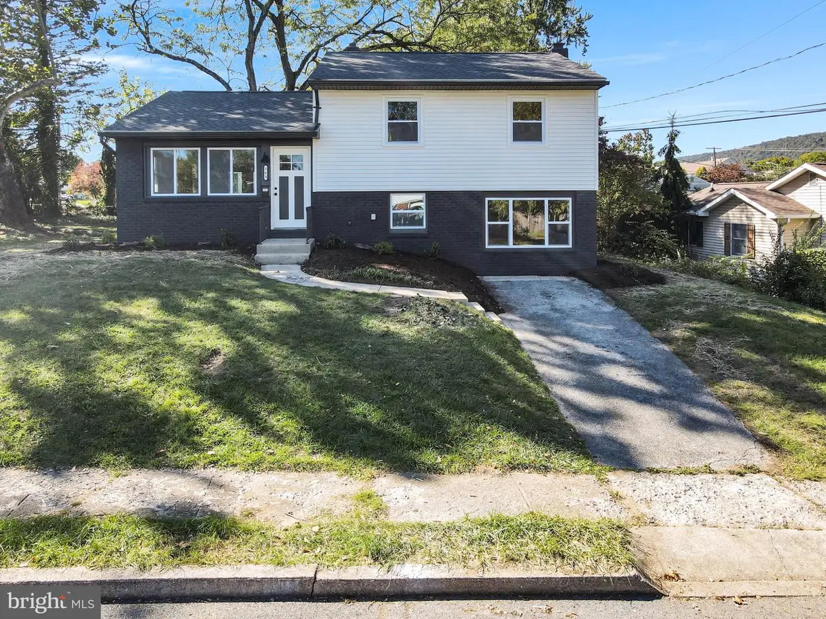 363 Raymond Rd, Enola, PA 17025 - #1