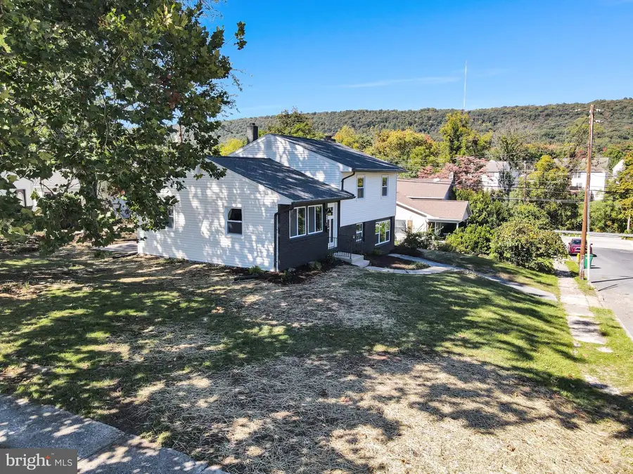 363 Raymond Rd, Enola, PA 17025 - #2