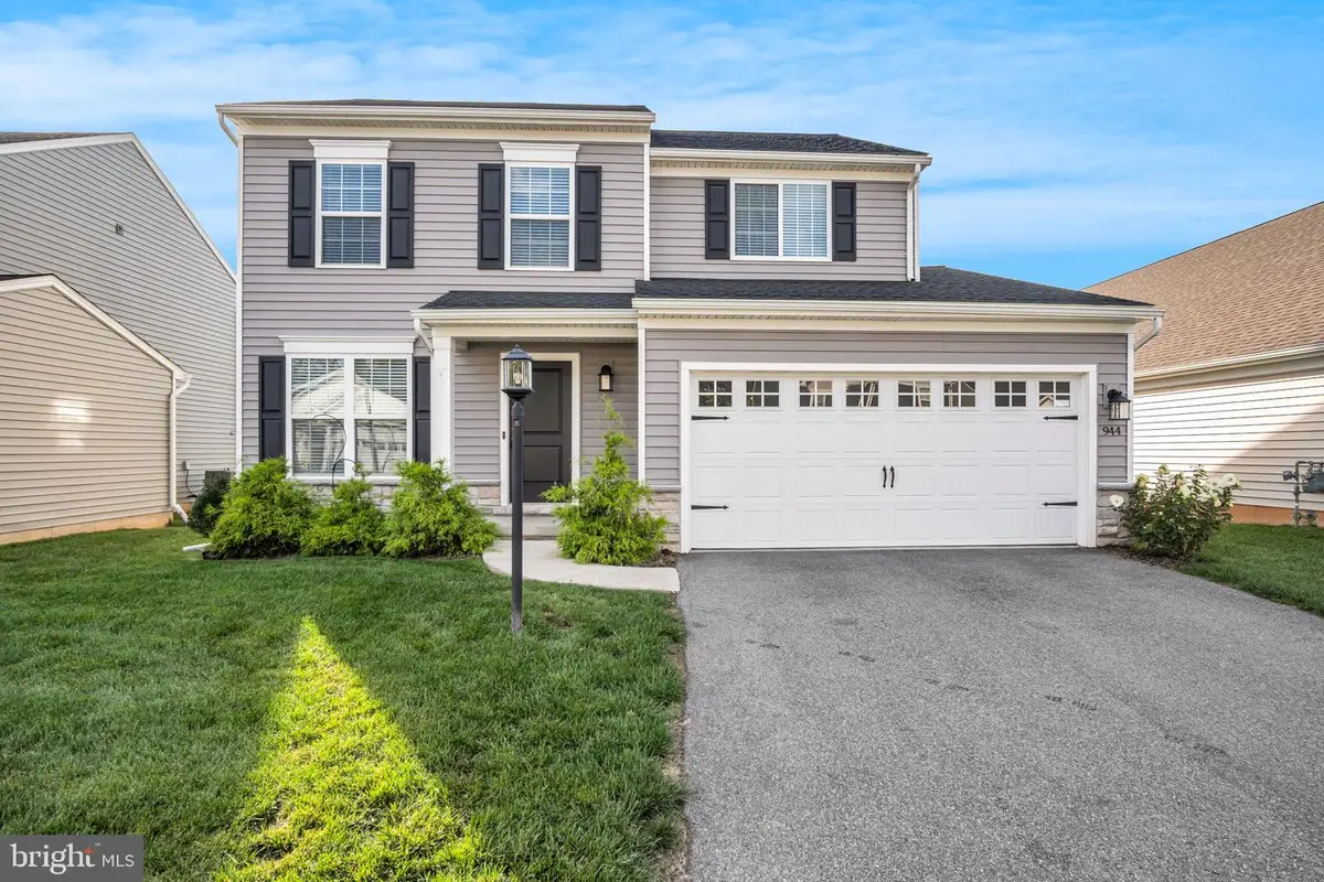 944 W North St, Carlisle, PA 17013 - #1